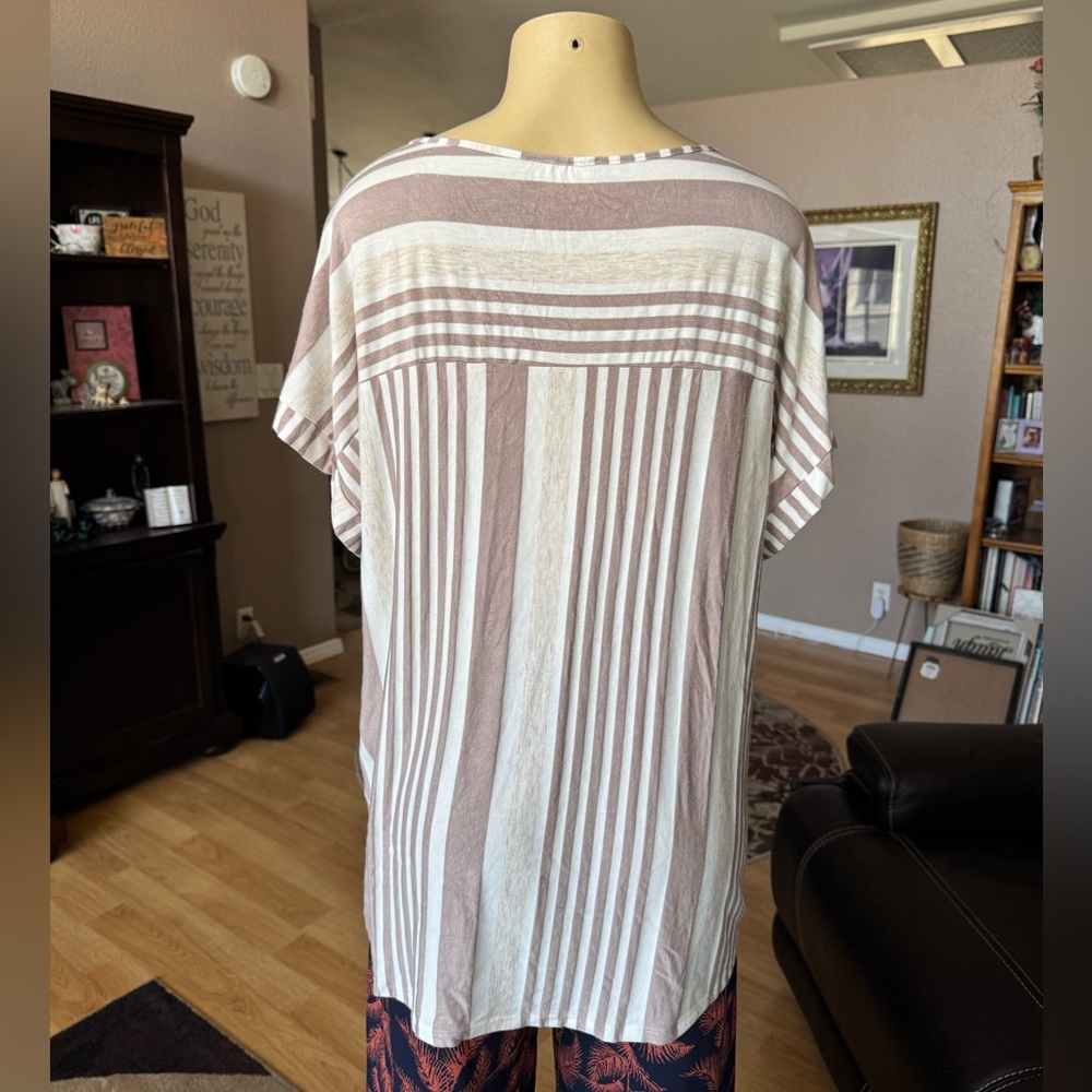 C’est Cool tan, beige & white striped short sleeve blouse-XXL - Picture 8 of 9